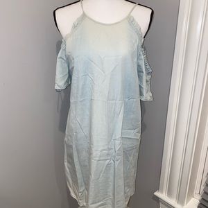 💥NWT💥cold shoulder dress